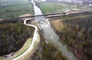 Elevated portion of the trail as it rises to connect with the historic Santa Fe Train Trestle across the river. *Photo By: David Mimlitch